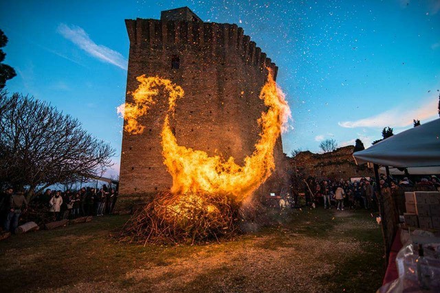 La campagna si risveglia alla Torre di Oriolo con i “Lòm a Mêrz”